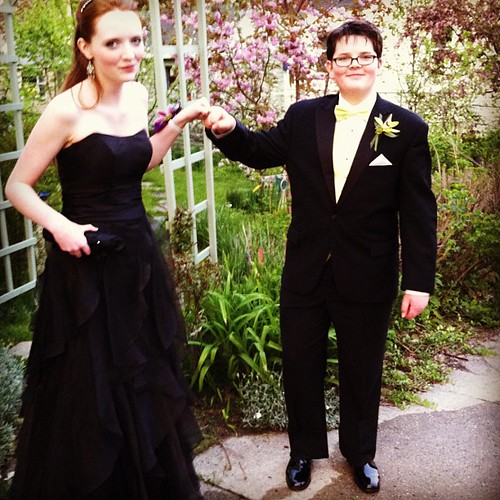 siblings headed to prom #unschooling #unschoolprom #teens #firsts #prom