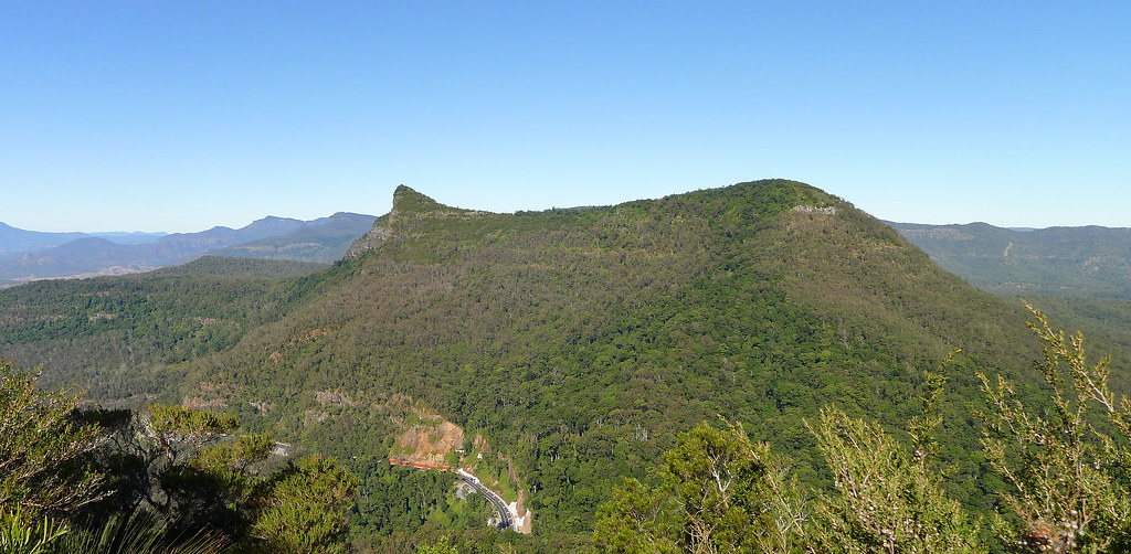 Mt Mitchell and Cunninghams Gap from Mt Cordeaux Lookout