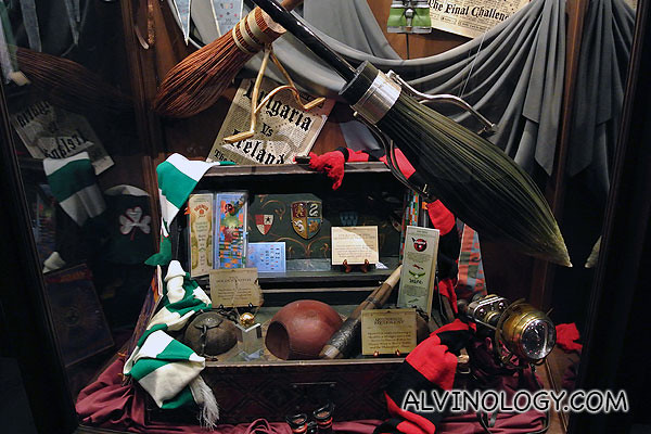 More Quidditch items, including the golden snitch