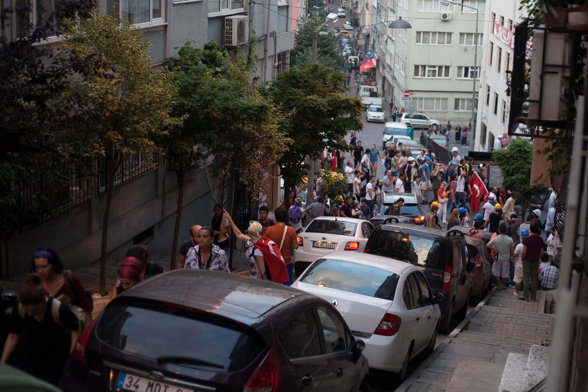 Crowds on their way to Taksim.