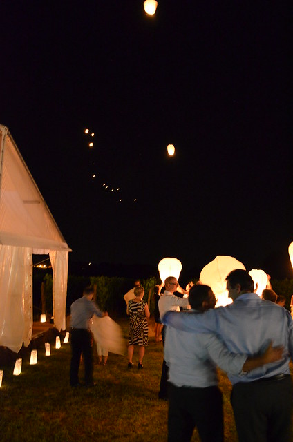 wedding_france_reception_night_lanterns