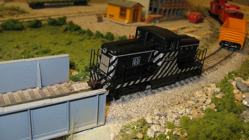 Bachman Spectrum Series H.O General Electric 44 Ton switcher in 1950's era A,T & S,F markings. by Eddie from Chicago