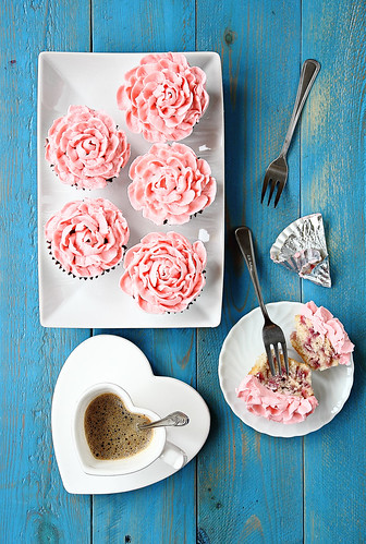 Strawberry pink cupcakes 3