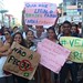 Jovens-exibem-cartazes-de-protesto-na-manifestação-foto-Pimenta