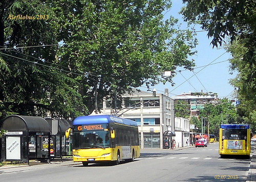 filobus Neoplan n°02 alla fermata Autostazione - linea 6