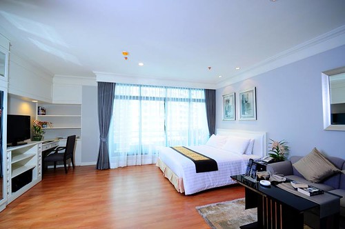 Shock Price for Deluxe 40 sq.m. at CentrePoint Hotel Chidlom Bangkok Thailand by centrepointhospitality