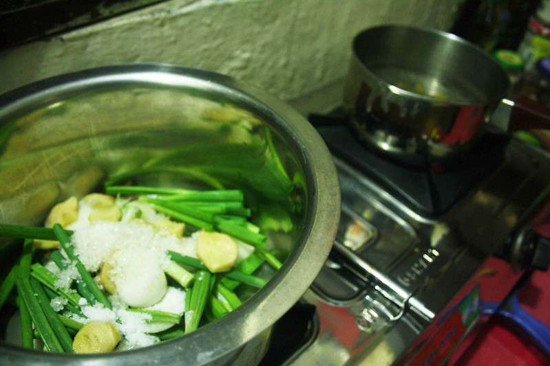 City Food – Julia Child Makes Pho in BK Dutt Colony