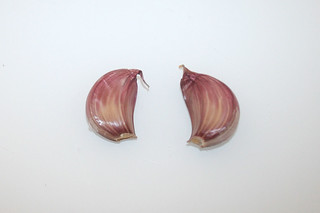 11 - Zutat Knoblauchzehen / Ingredient garlic
