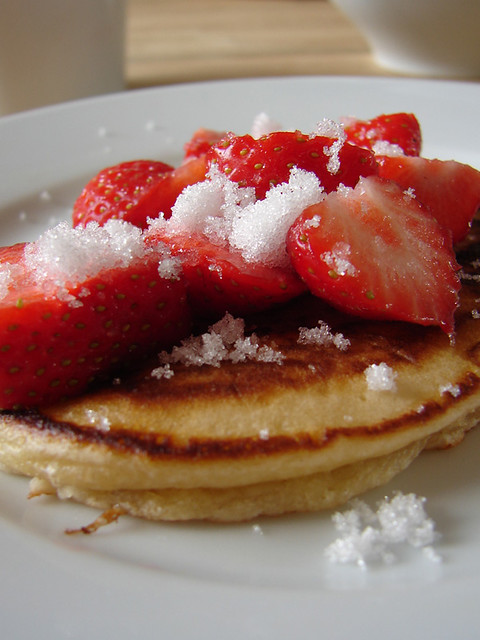 American pancakes met verse aardbeien