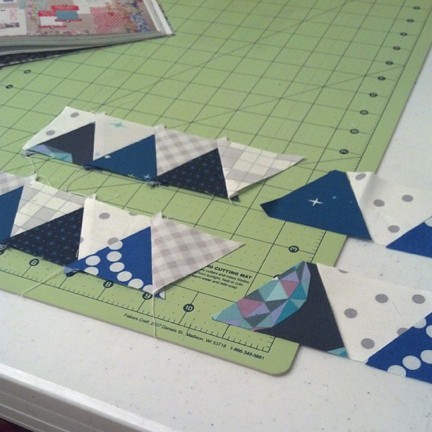 Working on my last 2 triangle borders. This has been easier than I thought it would be. #mmqal #marcellemedallion #selfishsewingweek