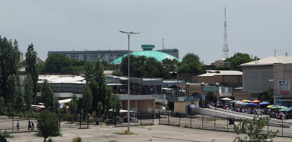 O mercado de Tashkent fica no centro da cidade.