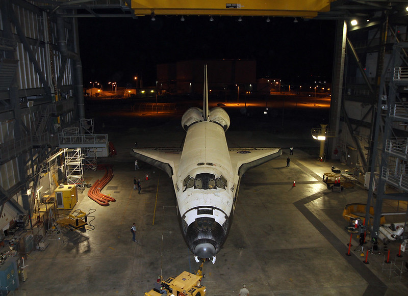 Discovery Rolls Out Of The Vehicle Assembly Building (KSC-2012-2055)
