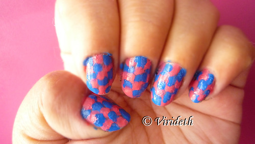Pink&blue nails by Virideth