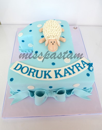 1th birthday cake by MİSSPASTAM