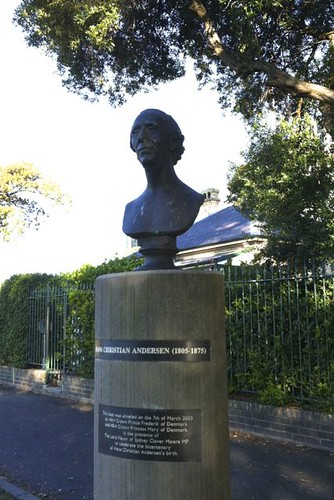 Hans Christian Andersen bust