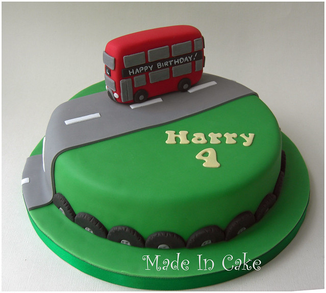 A little London bus cake for a bus made 4 year old