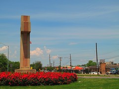 THE PEACE CROSS AND HONOR ROLL WAR MEMORIALS OF