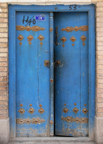 China - Kashgar - Streetlife - Blue Door