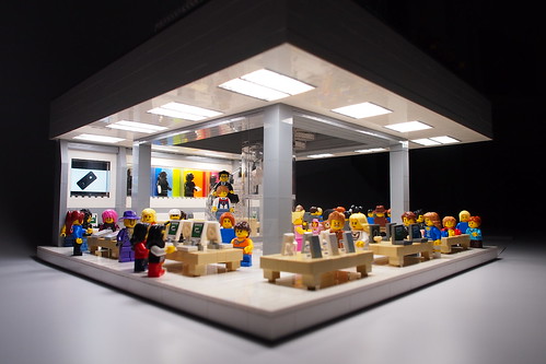 Lego Apple Store - Fifth Avenue Cube