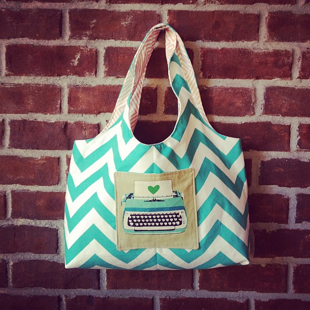 What's teal and white and me all over? My new bag! Pattern testing for Michelle!