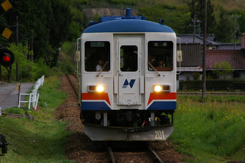 Nagara 200 series in Minami-Kodakara Onsen, Gujo, Gifu, Japan /May 3,2012