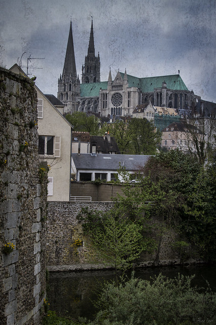 Cathédrale Notre-Dame de Chartres from a distance