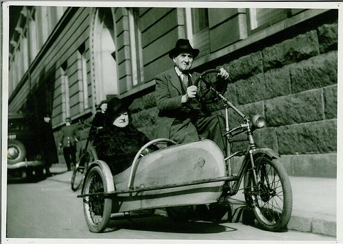 Bike with a side car (Between 1940 and 1945)