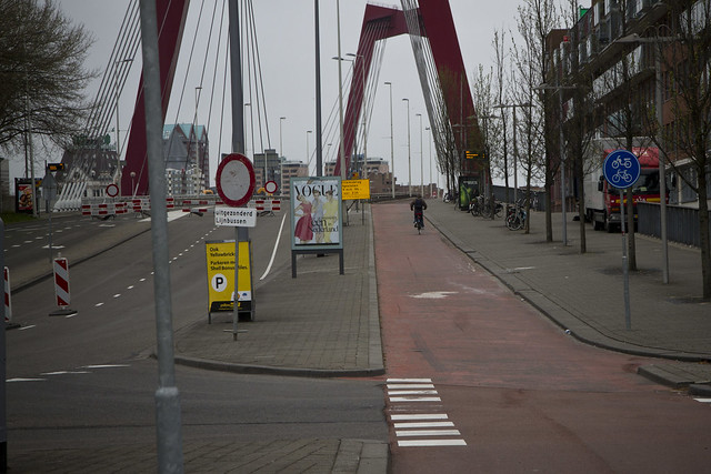 Rotterdam Cycle Track on Bridge_1