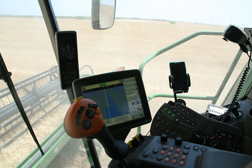 A view of the controls in the S670