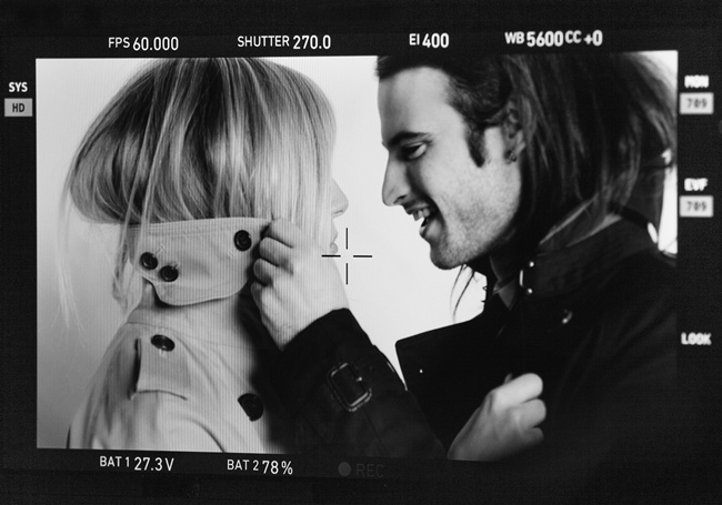 6 Sienna Miller and Tom Sturridge behind the scenes at the Burberry Autumn_Winter 2013 campaign