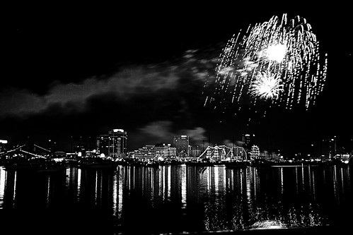 Fireworks over Norfolk by dennisTruephotography