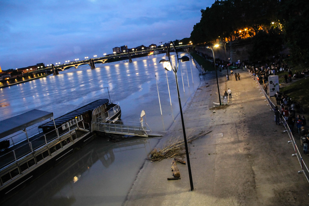 Garonne et Daurade by night