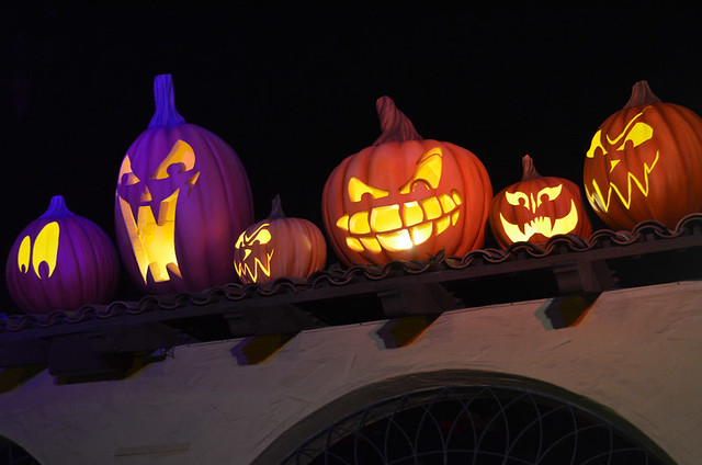 Knott's Scary Farm Halloween Haunt 2013