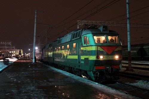 Russian Railways class ЧС7 electric locomotive ЧС7 141 awaiting departure time from Тула (Tula)