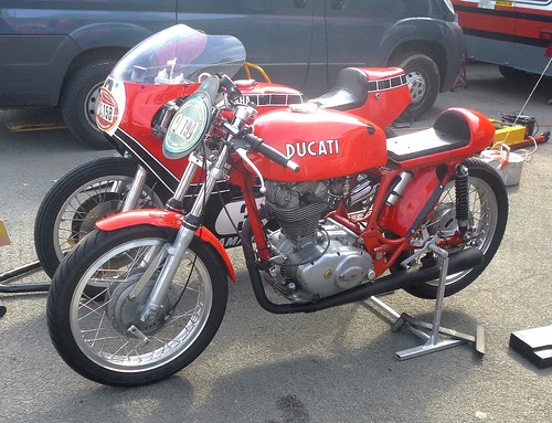 Ducati 350 et Yamaha srouge by gueguette80