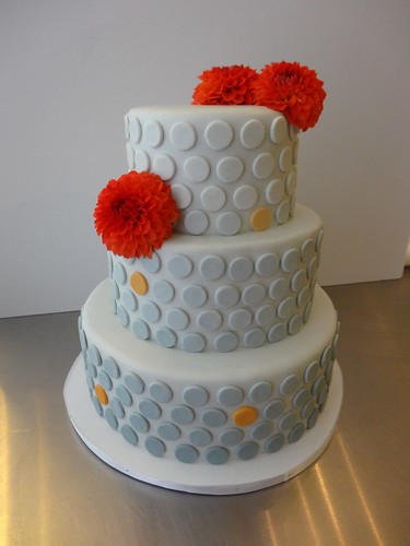 Grey Spots Wedding Cake by CAKE Amsterdam - Cakes by ZOBOT
