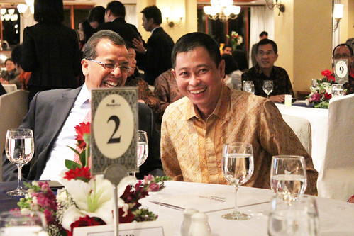 The Best CEO & Indonesia Future Business Leader Award 2013 ~ Emirsyah Satar dan Ignasius Jonan.