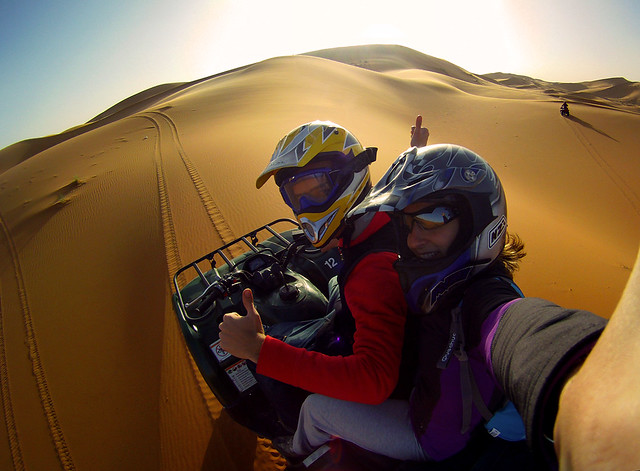 En quad por las dunas del Sahara en Marruecos