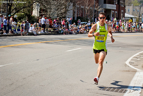 Taking it all in stride, 2012 Boston Marathon halfway point by Genny164