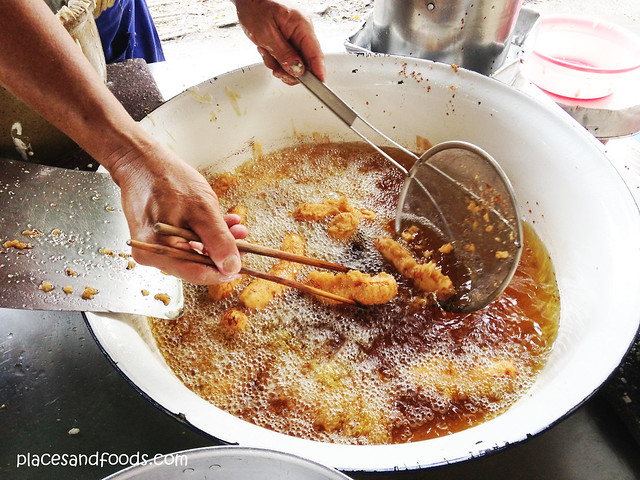 chiam pisang goreng in hot pot