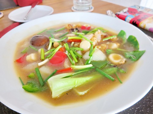 Stir-fried rice noodle with scallop sauce at Al Hamra Restaurant