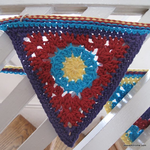 circle-to-triangle-free-crochet-tutorial
