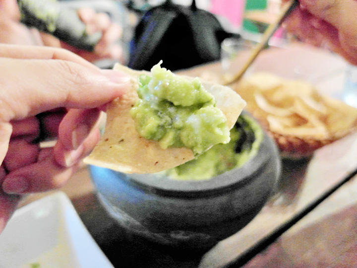 guacamole with chips