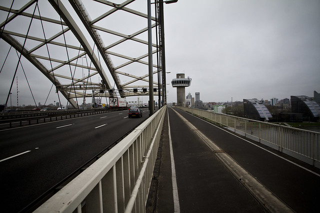 Rotterdam Cycle Track on Bridge_2