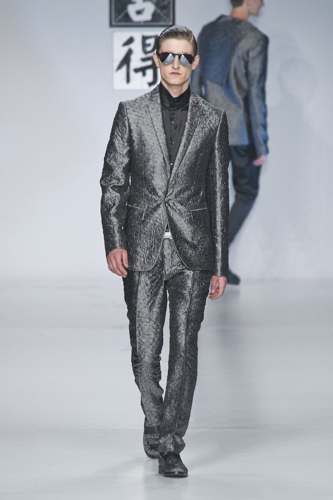 SS14 Milan Ji Wenbo006_Chris Beek(fashionising.com)