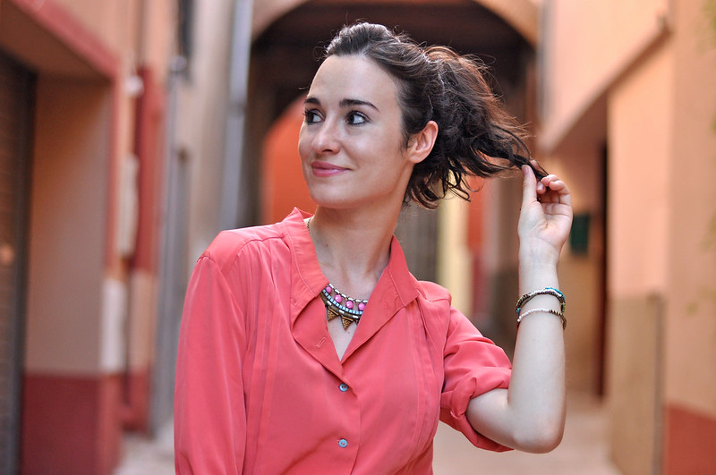 coral shirt statement necklace