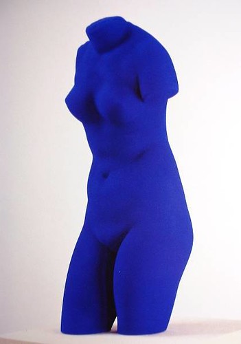 Yves Klein blue torso Blue PANTONE 286