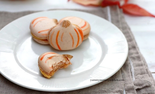 pumpkin macarons