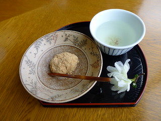 Tea and sweet Nara ryokan
