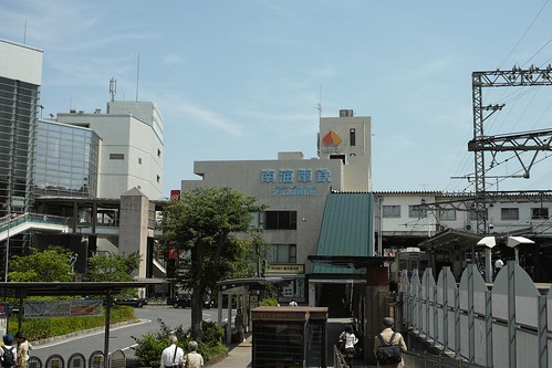 近鉄河内長野駅から葛井寺まで歩きました。